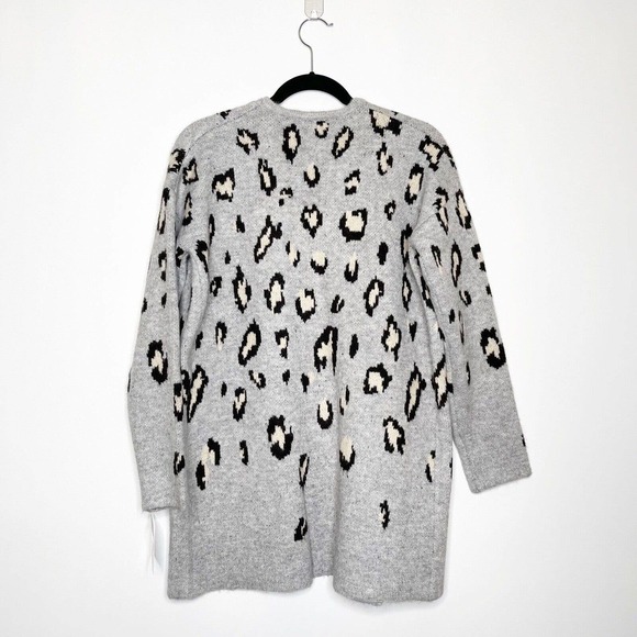 NWT Ellen Tracy Leopard Long Line Open Cardigan Sweater Gray Size S - Picture 2 of 6